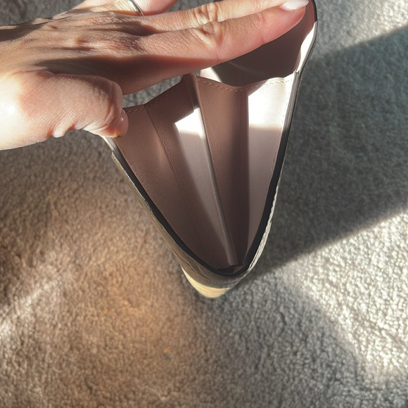 Louis Vuitton Vernis Sarah Wallet - Picture 10 of 14